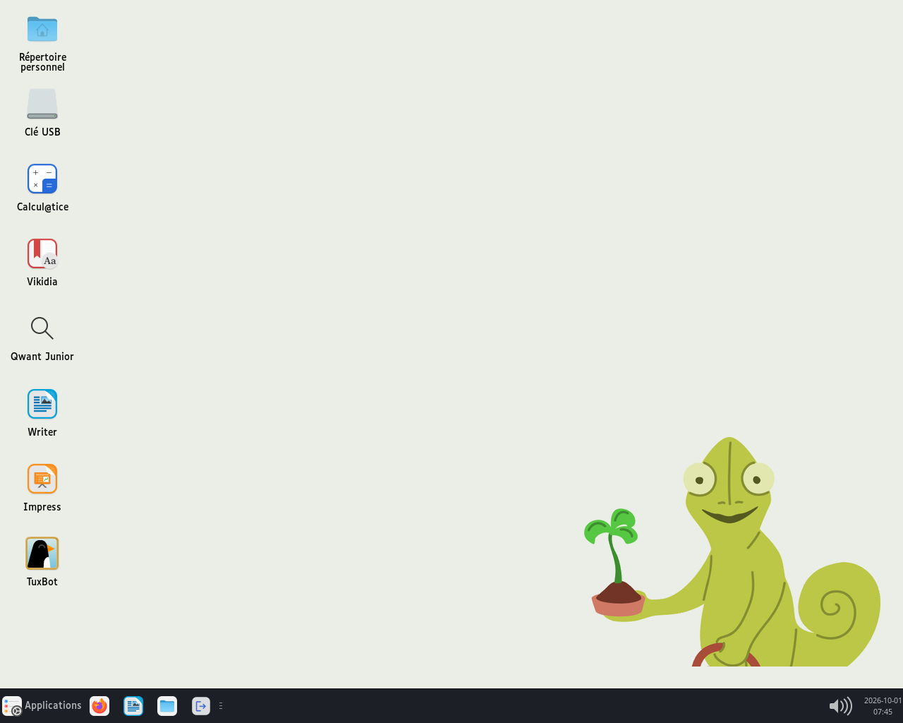 Le bureau d'un élève servi par pupitre : les logiciels de l'école à gauche, Léon la mascotte de PrimTux en bas à droite